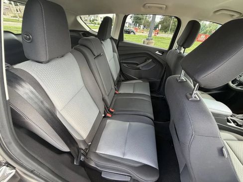 Used 2018 Ford Escape SE w/ SE Sync 3 Package AWD/4WD image 17