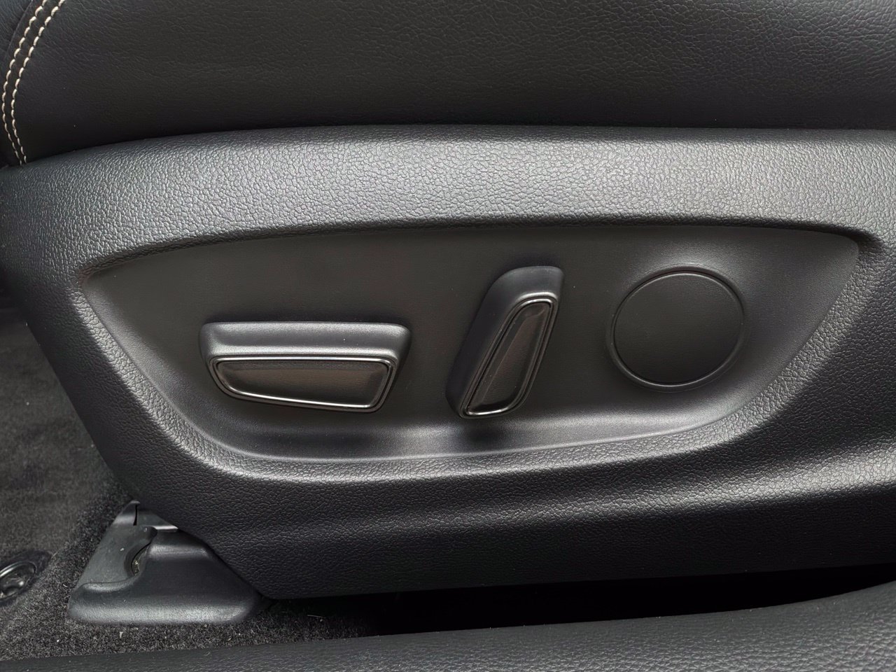 Used 2023 Toyota Corolla XLE FWD image 12