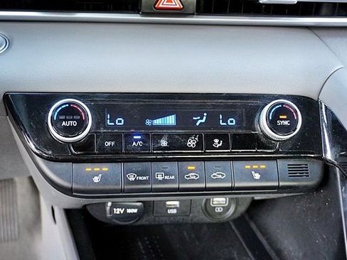 Used 2022 Hyundai Elantra SEL w/ Convenience Package FWD image 26