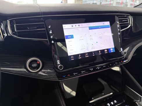 Used 2022 Jeep Wagoneer Series III w/ Premium Group I image 44