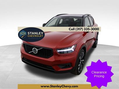 Used 2021 Volvo XC40 T5 R-Design w/ Advanced Package