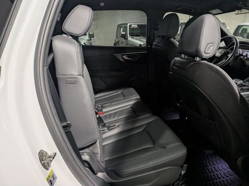 Certified 2025 Audi Q7 Premium w/ Convenience Package image 25