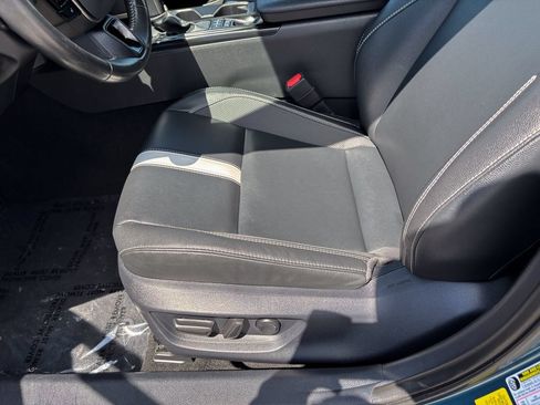 Used 2025 Toyota Camry SE FWD image 19