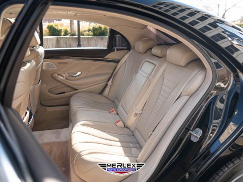 Used 2018 Mercedes-Benz S 560 Sedan image 20