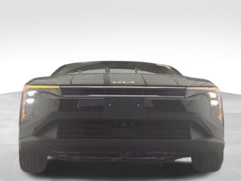 Used 2025 Kia K4 LXS FWD image 2