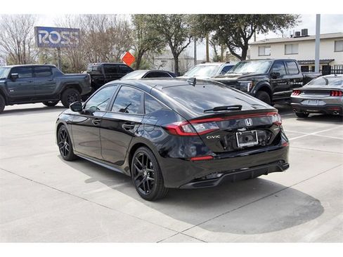 Used 2024 Honda Civic Sport image 2