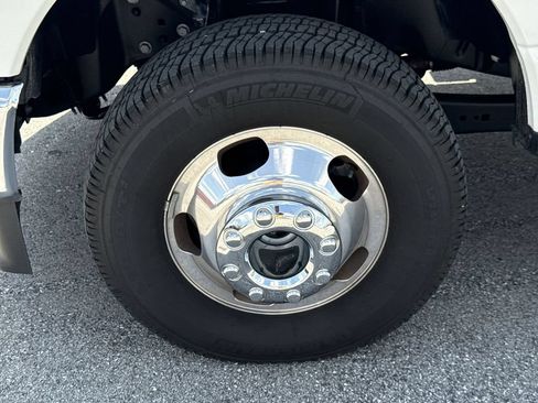 Used 2025 Ford F350 Lariat w/ Chrome Package AWD/4WD image 10