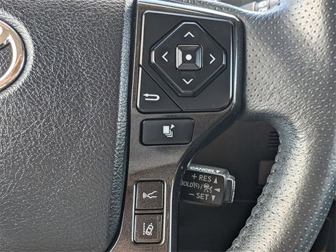 Used 2022 Toyota 4Runner TRD Off-Road image 21