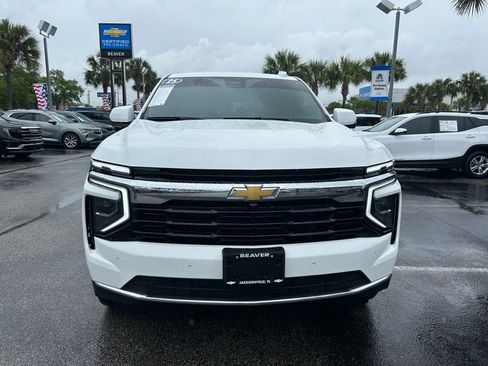 Used 2025 Chevrolet Tahoe LS RWD image 3
