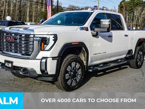 Used 2025 GMC Sierra 3500 Denali w/ Technology Package image 2