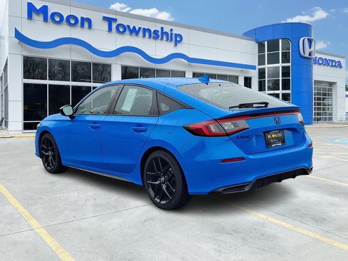 Used 2023 Honda Civic Sport image 4