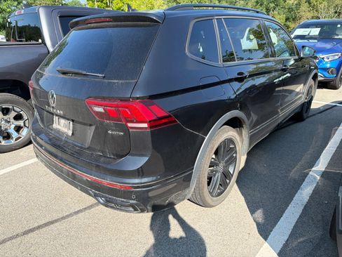 Used 2022 Volkswagen Tiguan SE R-Line AWD/4WD image 6