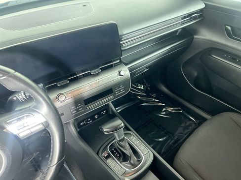 Used 2024 Hyundai Kona SEL FWD image 18