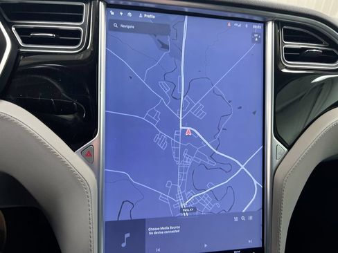 Used 2015 Tesla Model S 70D AWD/4WD image 15