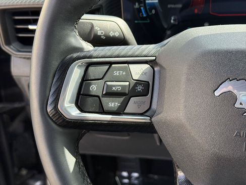 Used 2025 Ford Mustang Convertible RWD image 33