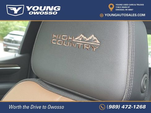Certified 2025 Chevrolet Silverado 1500 High Country AWD/4WD image 9