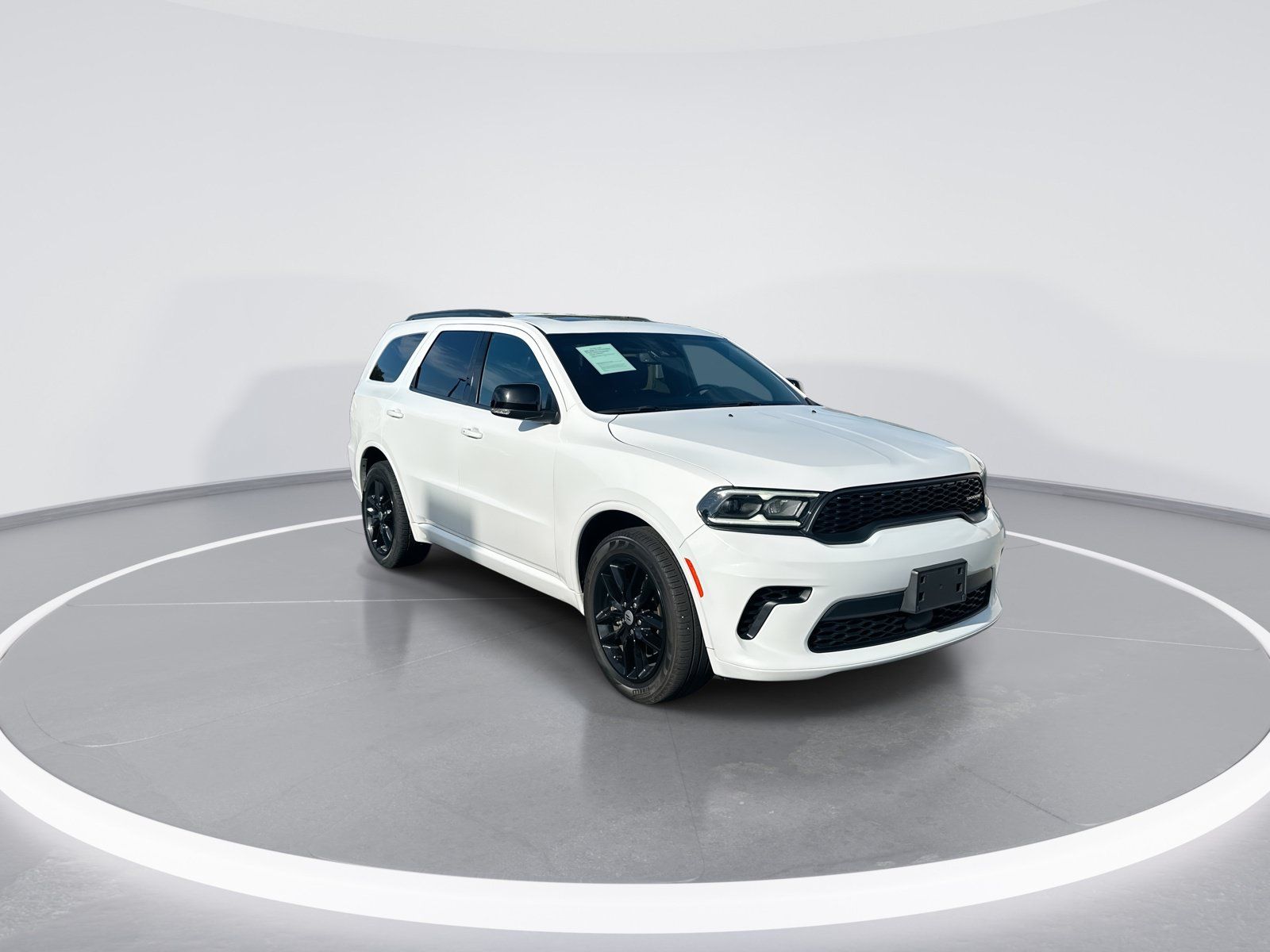 Used 2024 Dodge Durango GT RWD image 2