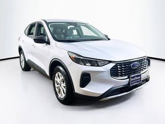 New 2025 Ford Escape Active w/ Cold Weather Package video 1