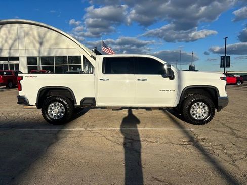 Used 2024 Chevrolet Silverado 2500 LTZ image 17