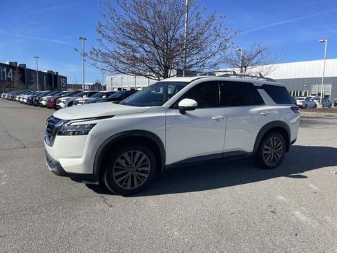 Used 2022 Nissan Pathfinder SL w/ SL Premium Package image 7