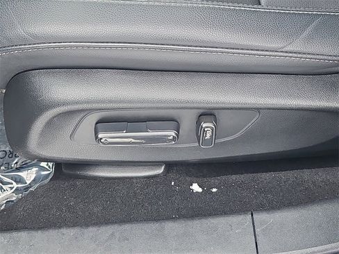 Certified 2024 Honda HR-V EX-L image 19