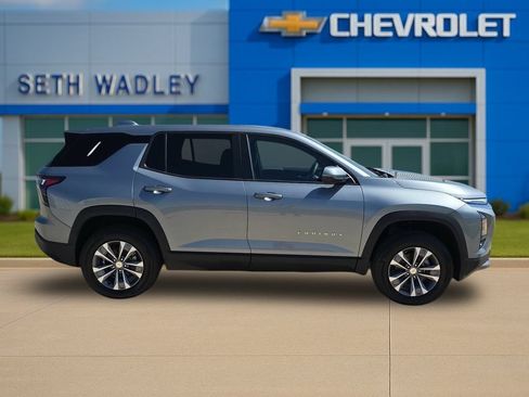 New 2026 Chevrolet Equinox LT w/ Convenience Package II FWD image 57