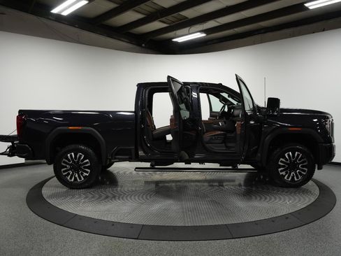 New 2026 GMC Sierra 2500 Denali Ultimate AWD/4WD image 13