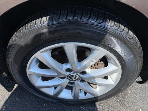 Used 2011 Volkswagen Jetta SE image 12