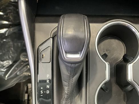 Used 2020 Toyota Highlander XLE image 23