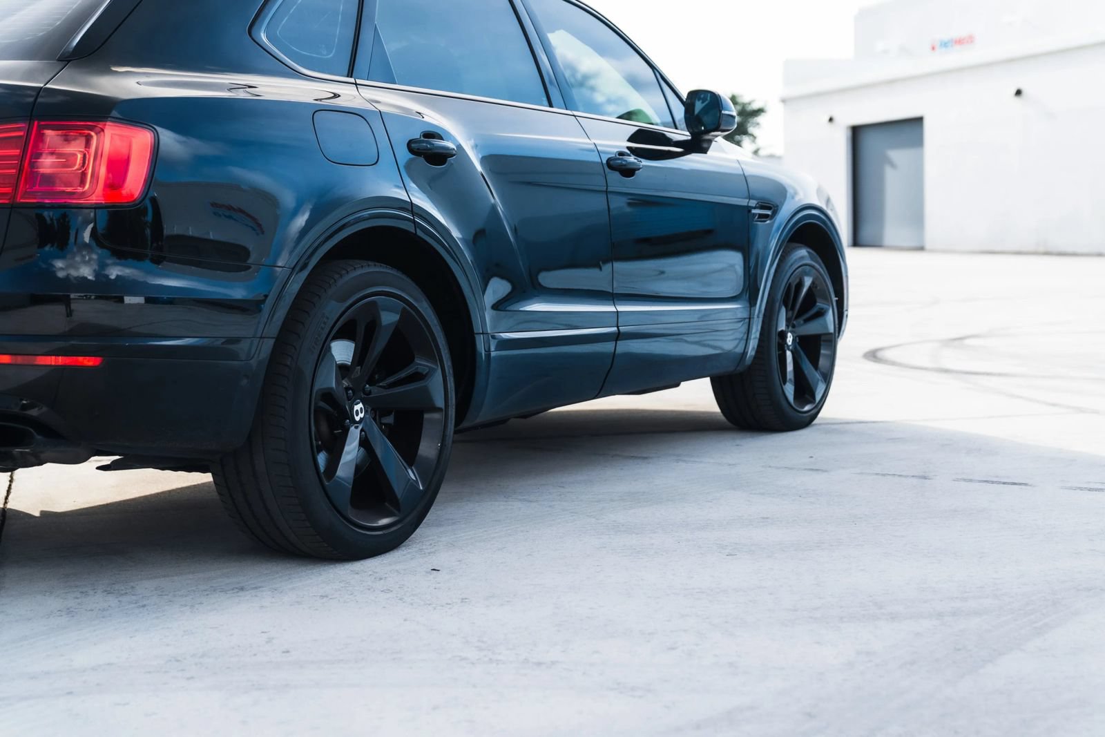 Used 2019 Bentley Bentayga AWD/4WD image 6
