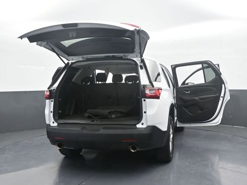 Used 2021 Chevrolet Traverse LS image 70