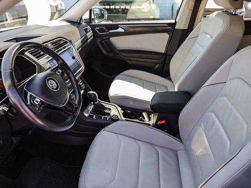 Used 2019 Volkswagen Tiguan SEL Premium AWD/4WD image 18