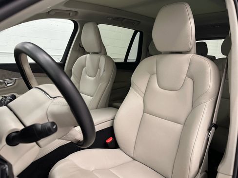 Used 2024 Volvo XC90 B5 Plus w/ Protection Package Premier image 13