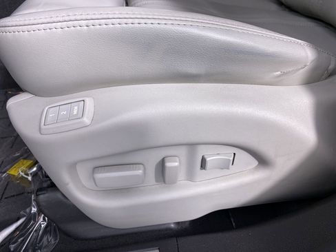 Used 2015 Cadillac SRX Premium image 10