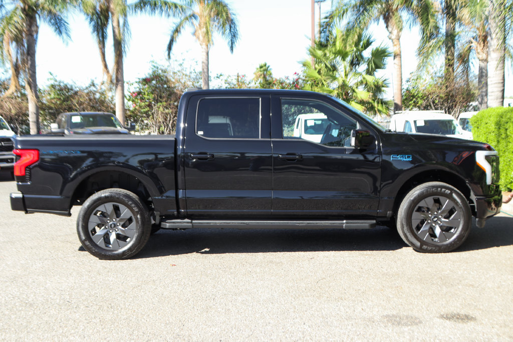 Used 2025 Ford F150 Lightning Lariat AWD/4WD image 10