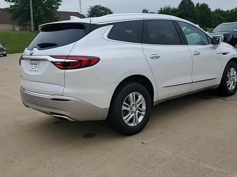 Used 2021 Buick Enclave Essence w/ Sound and Sites Package AWD/4WD image 8
