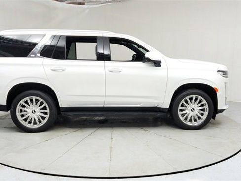 Certified 2024 Cadillac Escalade Premium Luxury image 6