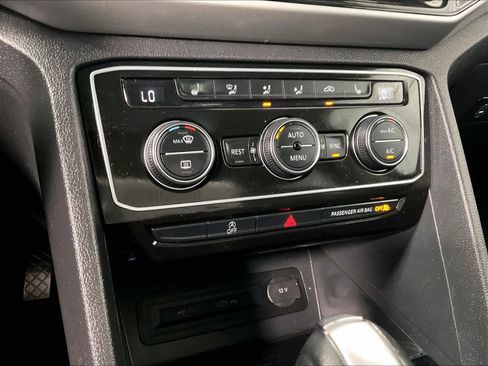 Used 2023 Volkswagen Atlas SEL image 26