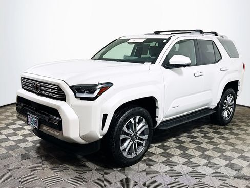 Certified 2025 Toyota 4Runner Limited AWD/4WD image 3