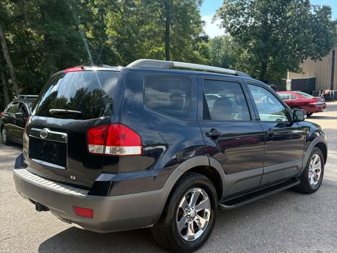 Used 2009 Kia Borrego EX w/ Premium Pkg image 4