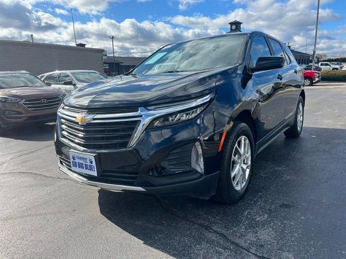 Used 2022 Chevrolet Equinox LT image 2