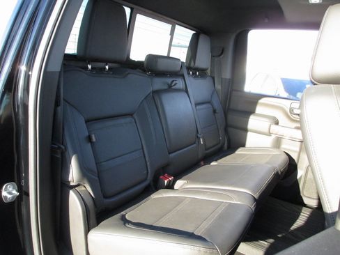 Used 2022 GMC Sierra 3500 Denali w/ Denali Ultimate Package image 24