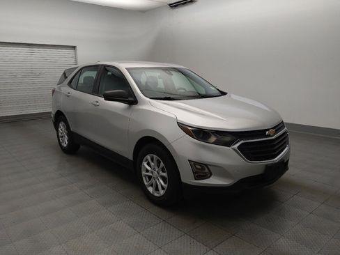 Used 2021 Chevrolet Equinox LS image 13