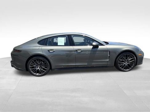 Used 2023 Porsche Panamera RWD image 12