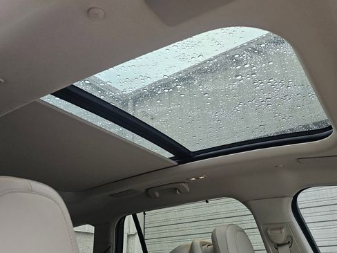 Used 2023 Lincoln Aviator Reserve w/ Equipment Group 201A image 17