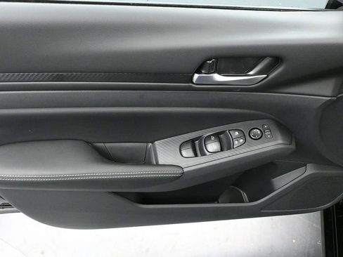 New 2025 Nissan Altima 2.5 SV w/ SV Special Edition Package image 10