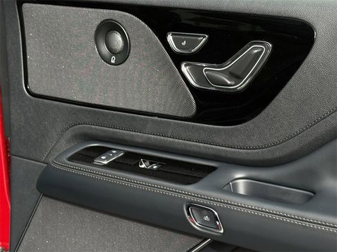 New 2026 Lincoln Aviator AWD image 10