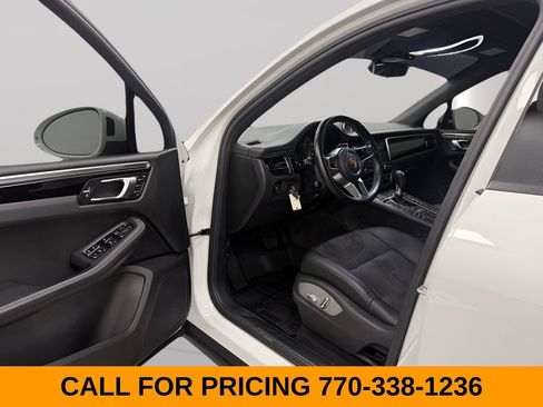 Used 2020 Porsche Macan AWD/4WD image 9