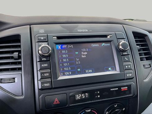 Used 2013 Toyota Tacoma 2WD Regular Cab image 23