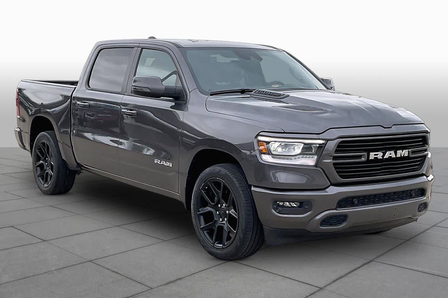 Used 2023 RAM 1500 Laramie AWD/4WD image 3
